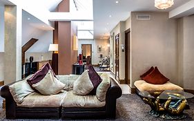 Courthouse Hotel London
